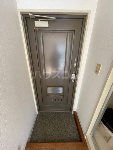 【大阪市北区松ケ枝町のマンションの玄関】