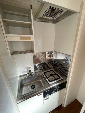 【大阪市北区松ケ枝町のマンションのキッチン】