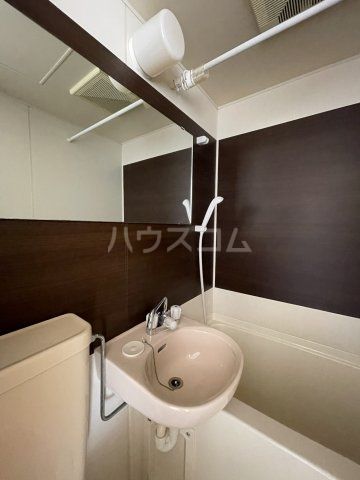 【大阪市北区松ケ枝町のマンションの洗面設備】