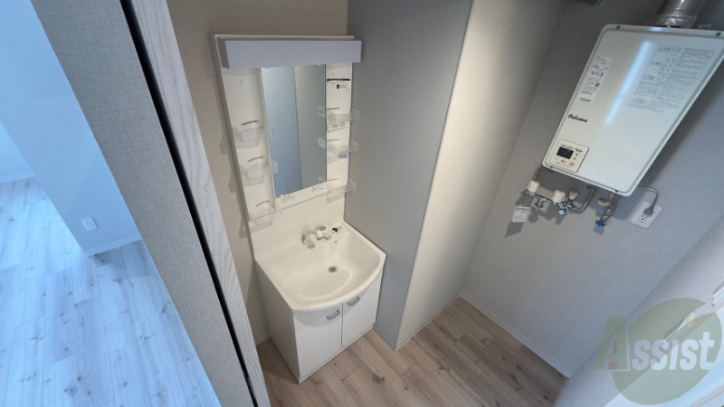 洗面設備　こちらに洗面台があります。朝の洗顔はこちらで。