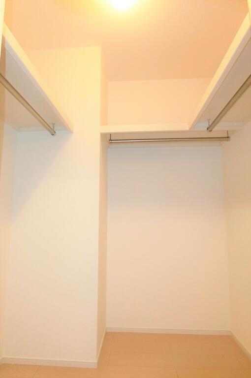 収納　類似物件の写真、配色に違いあり。