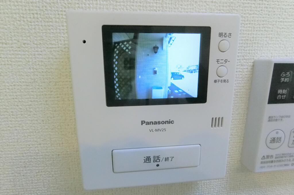 セキュリティ　類似物件の写真、配色に違いあり。