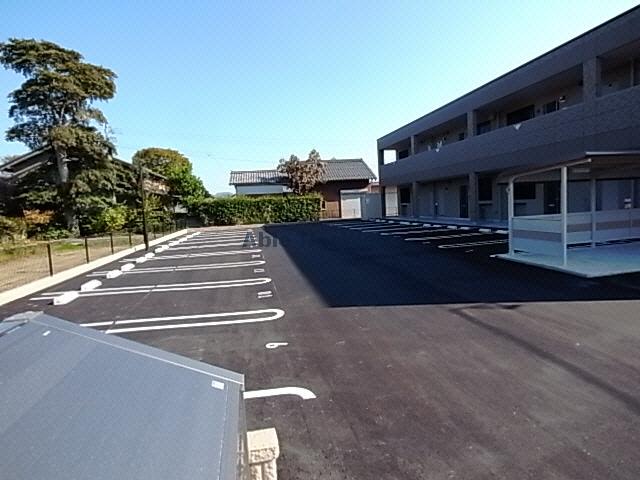 駐車場　駐車場
