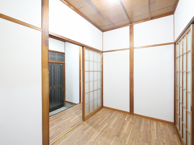 居室・リビング　個人の部屋や寝室として使える洋室です