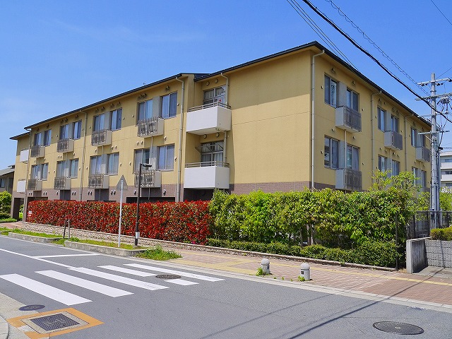 病院　奈良みどりクリニック（病院）まで481m