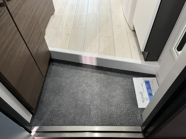 玄関　サンライズ新金山