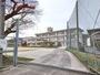 小学校　伊賀市立三訪小学校（小学校）まで808m