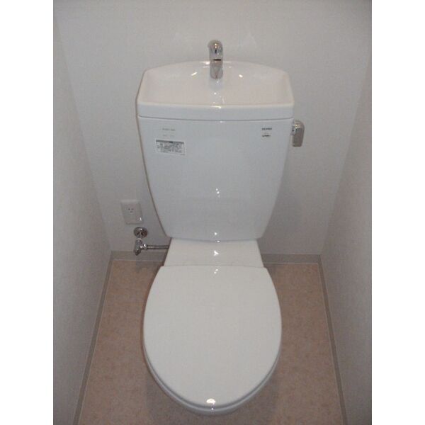 トイレ　清潔感あるトイレです