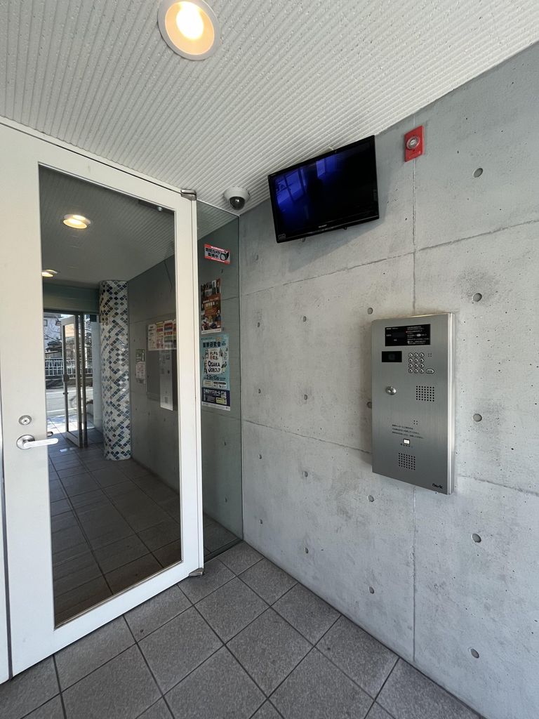 セキュリティ　オートロック・防犯カメラ