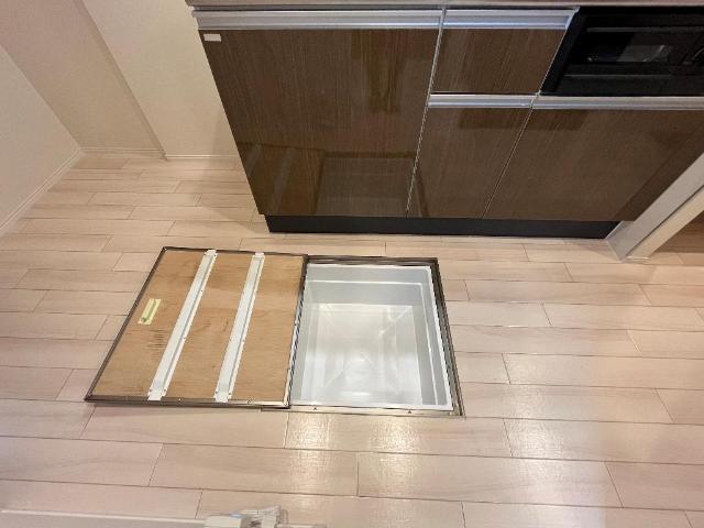 収納　床下収納