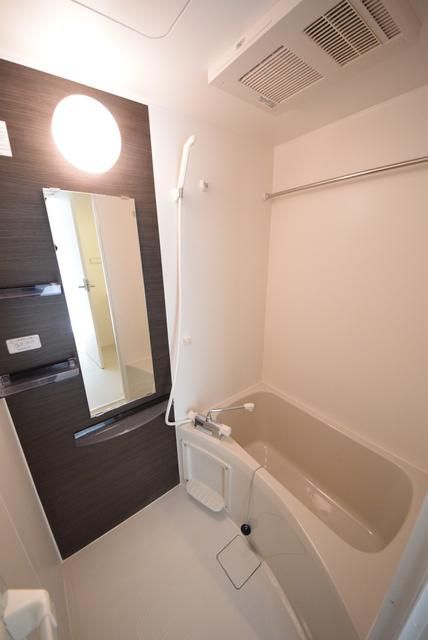 バス・シャワールーム　浴室乾燥機付き