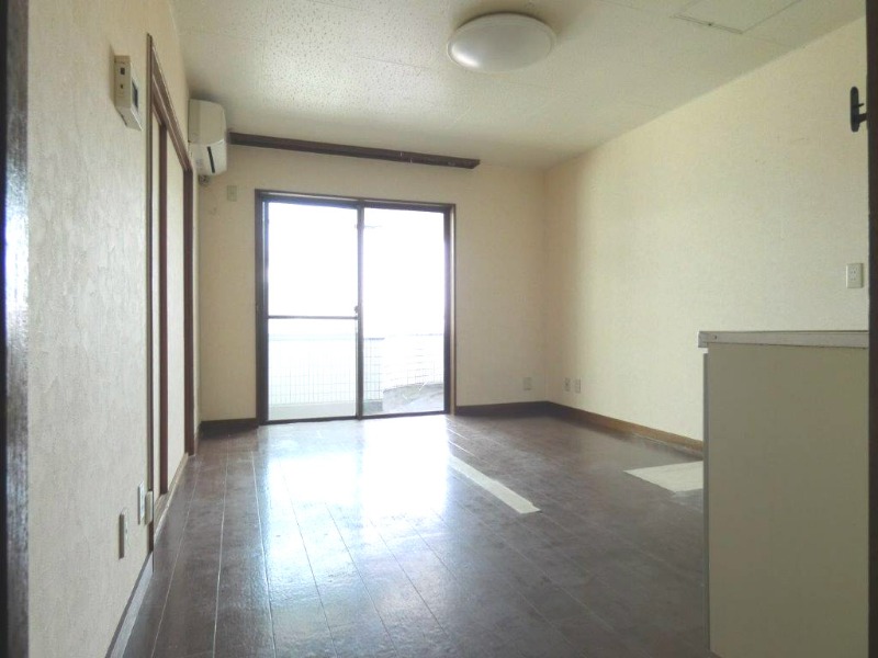 居室・リビング　図面と現状に相違がある場合には現状を優先