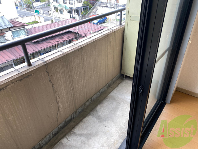 バルコニー　バルコニーはこちらです。十分な広さがございますね