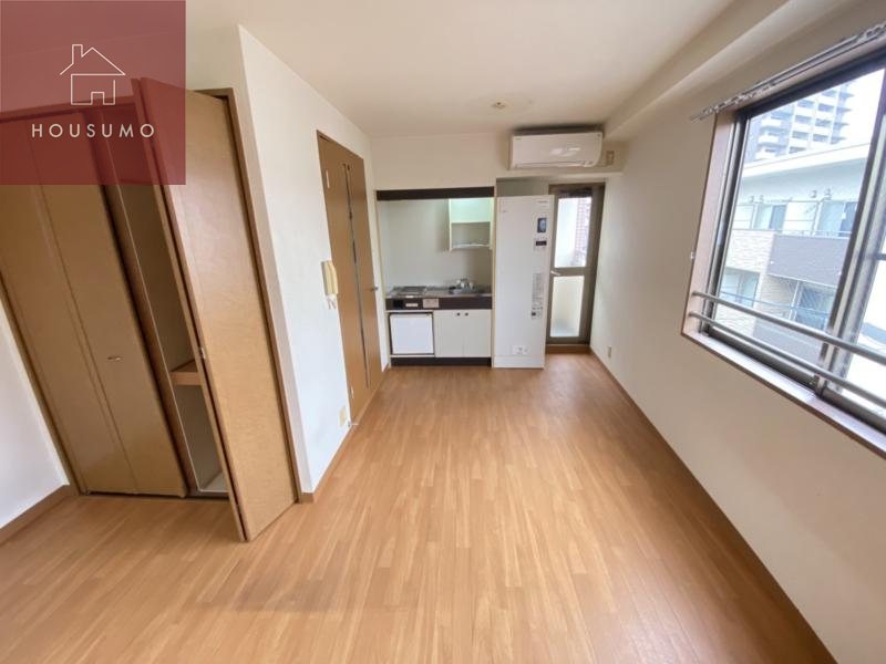 居室・リビング　こちらのリビングで趣味の時間をお楽しみください