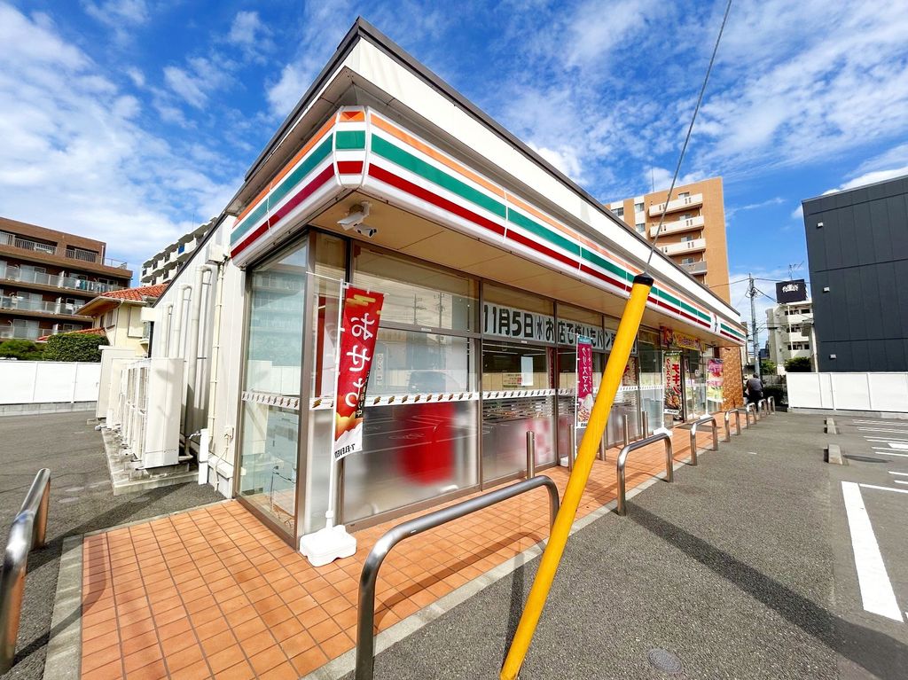 コンビニ　セブンイレブン座間相武台前店（コンビニ）まで50m