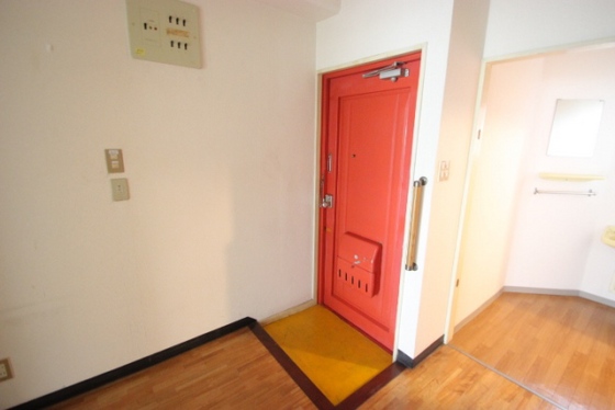 玄関　※別部屋の写真です