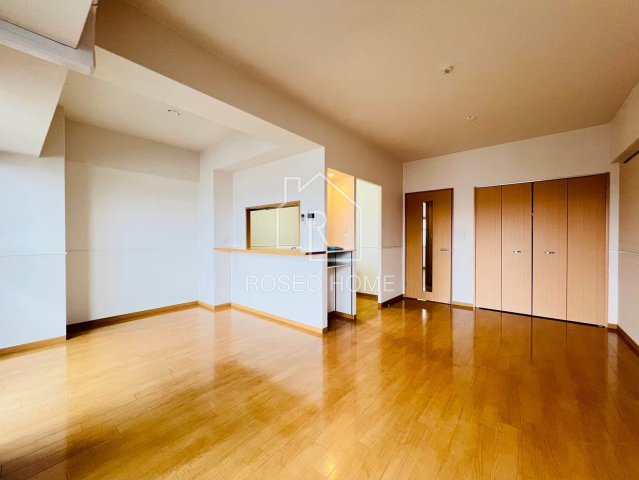 居室・リビング　同マンション別部屋：参考写真