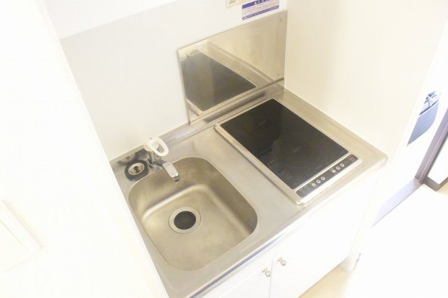 キッチン　ラジエントヒーターで安心!!