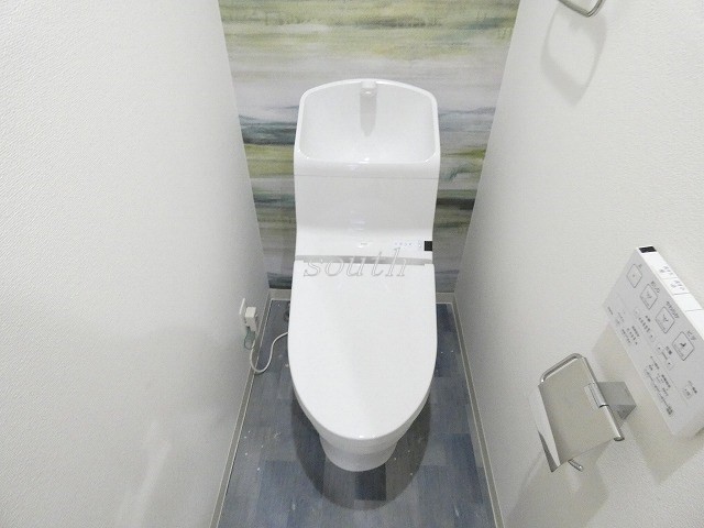 トイレ　ウォシュレット付きのトイレ