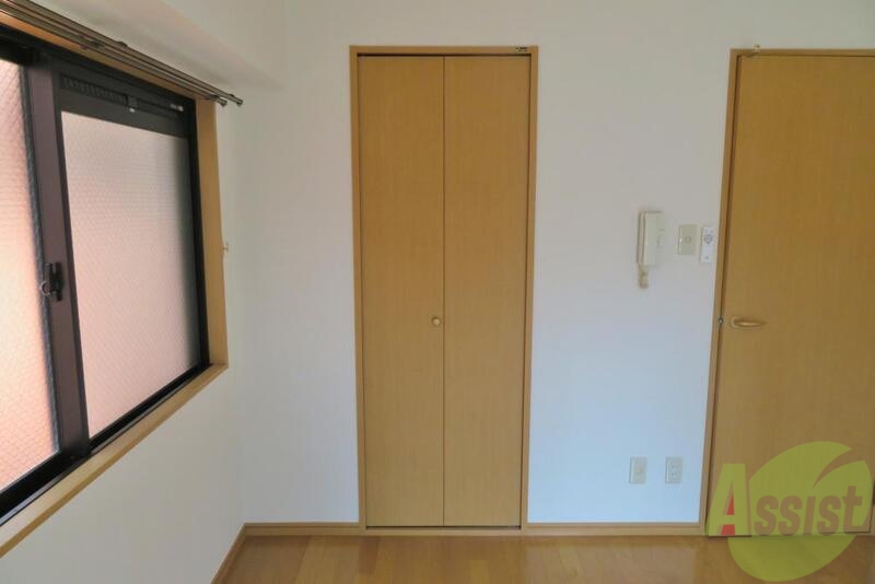 収納　お部屋には、クローゼットも備え付けてあります。