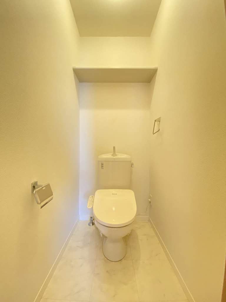 トイレ　トイレ