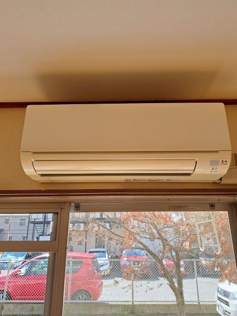 その他設備　西側洋室エアコン