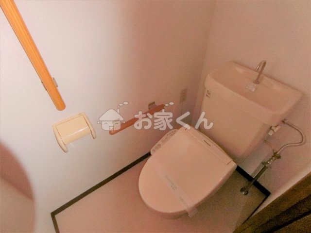 トイレ　ウォシュレット付き