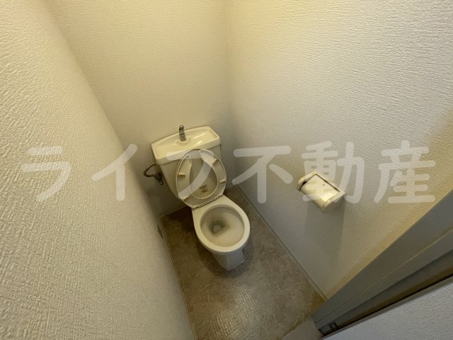トイレ　落ち着いたトイレです