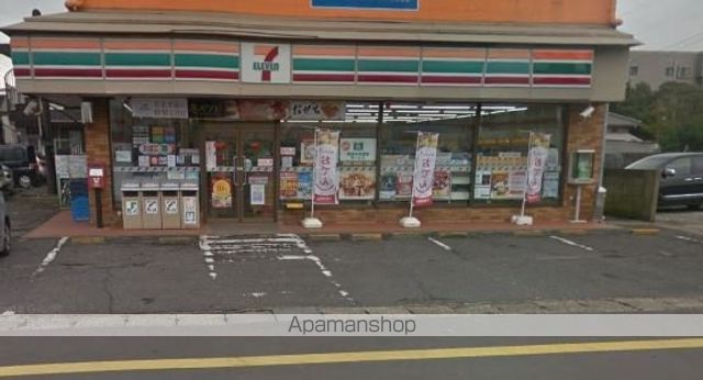 コンビニ　セブンイレブン（コンビニ）まで800m