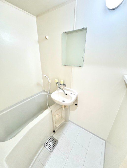 バス・シャワールーム　バス