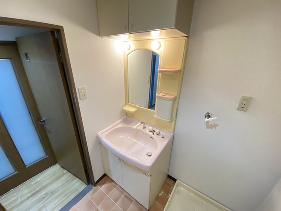 洗面設備　※別部屋の写真です
