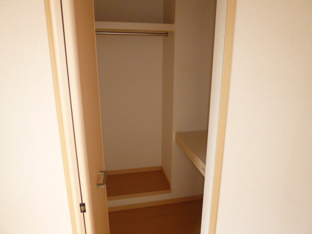 収納　ウォークインクローゼット