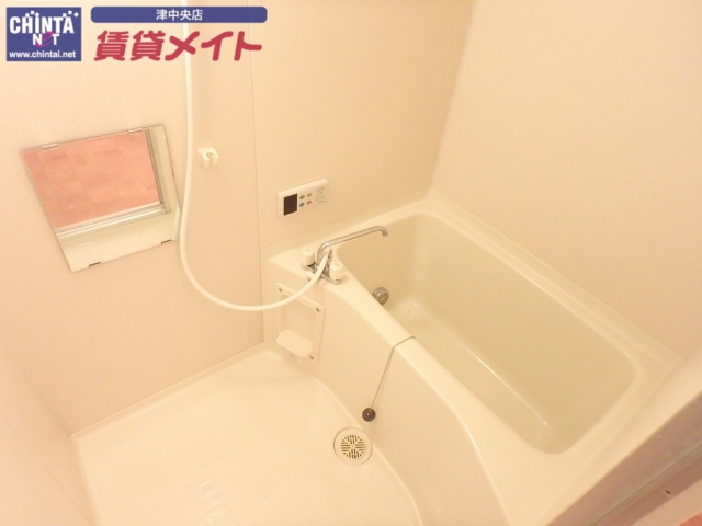 バス・シャワールーム　追い炊き機能付き