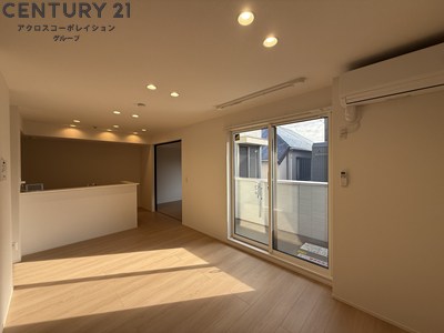 居室・リビング　洋室と合わせて使用可能な広々リビング