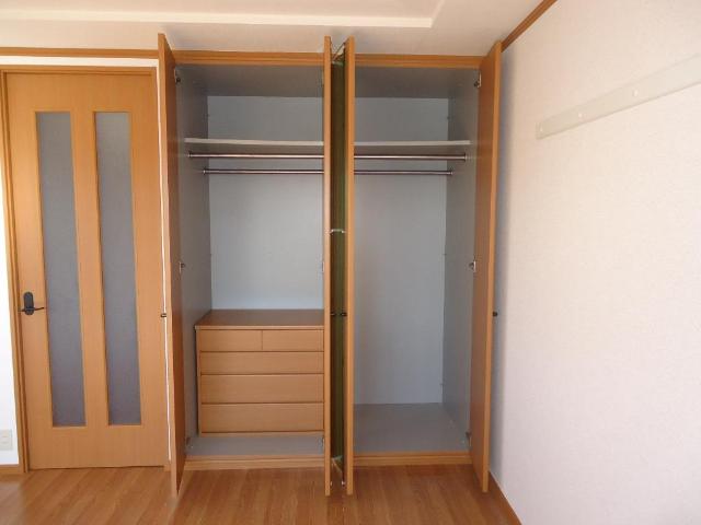 収納　クローゼット