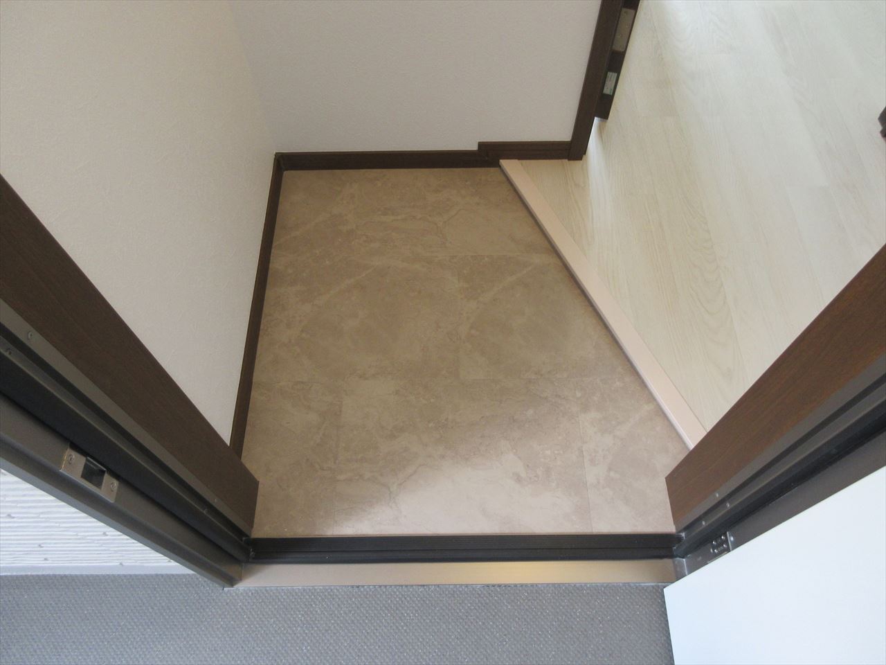 玄関　ヴィラ・フェリシアス大曽根