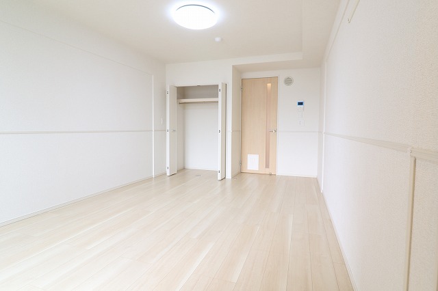 その他部屋・スペース　白を基調とした明るい室内