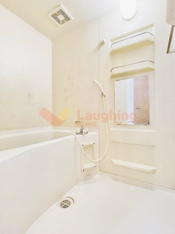 バス・シャワールーム　同タイプのお風呂でございます。