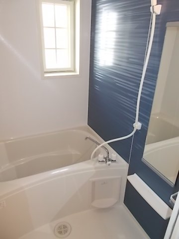 バス・シャワールーム　ゆったり過ごせるお風呂です