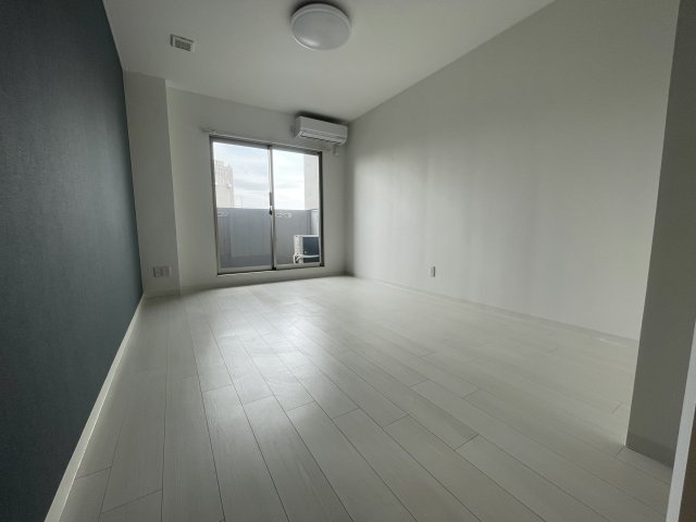 居室・リビング　同物件別号室の写真です。