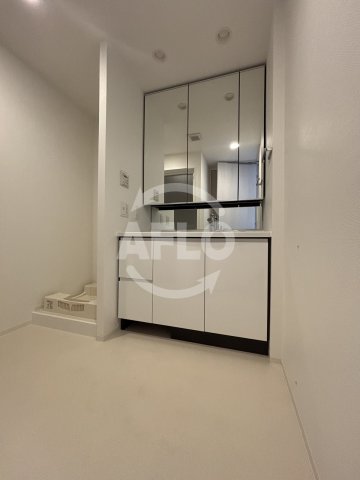 洗面設備　シエリアタワー大阪堀江　独立洗面台