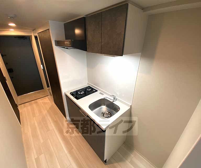 キッチン　二口コンロを備えたキッチンです。