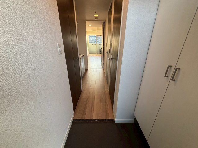 玄関　プレサンス名古屋グロウ