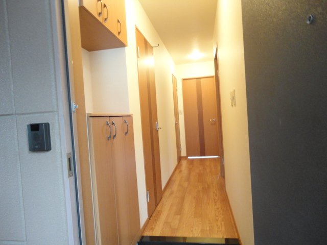 その他部屋・スペース　玄関と廊下