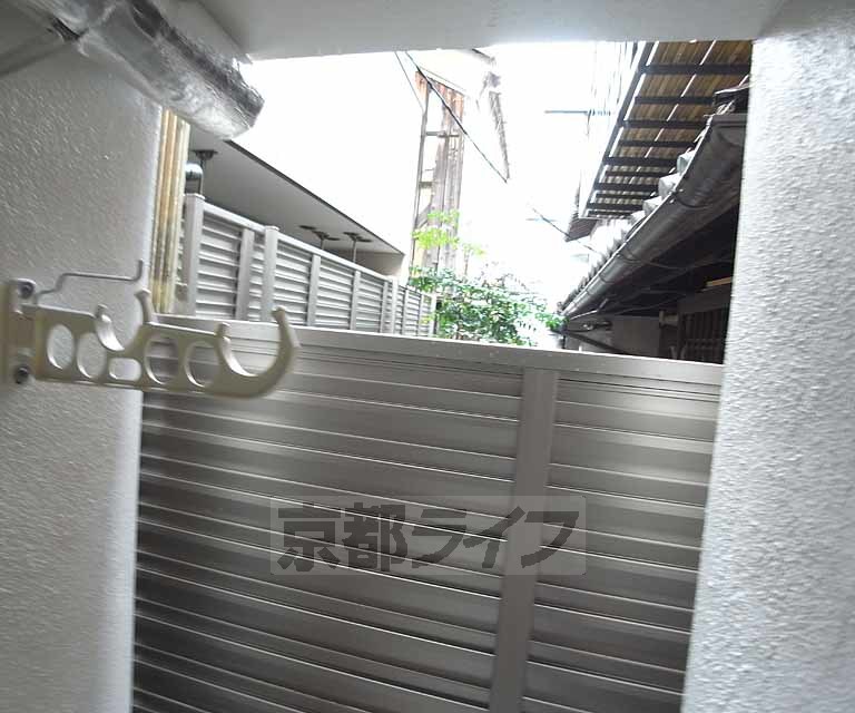 眺望　こちらに向く視線は有りません