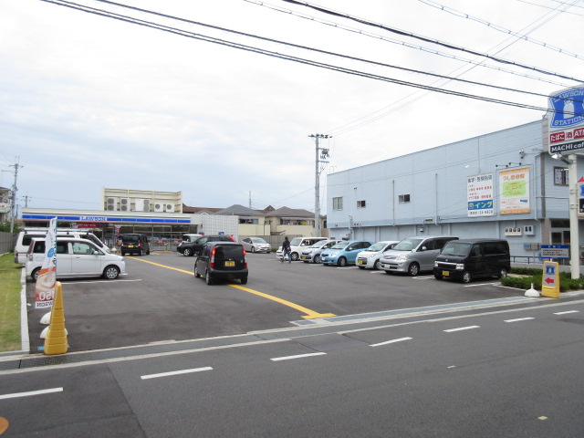 コンビニ　ローソン富田林喜志店（コンビニ）まで250m