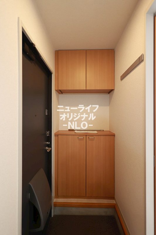 玄関　上下に分かれた使い勝手の良いシューズボックス付☆