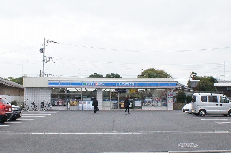 コンビニ　ローソン 厚木妻田西一丁目店（コンビニ）まで559m