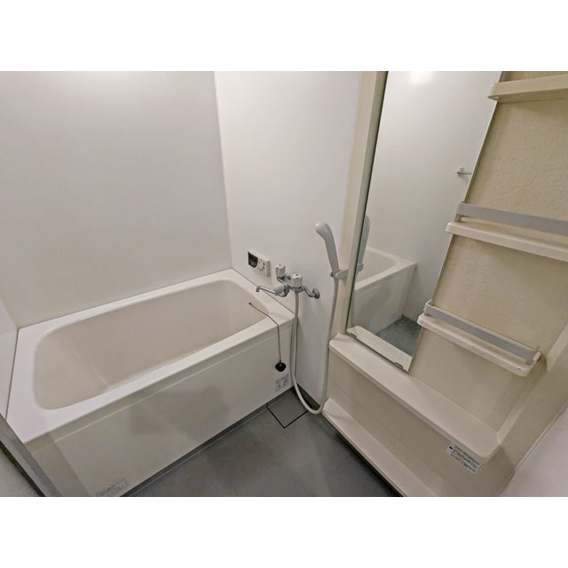 バス・シャワールーム　バス