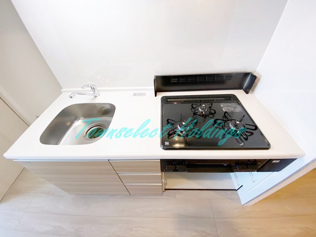 キッチン　グリル付き3口ガスコンロのシステムキッチン♪